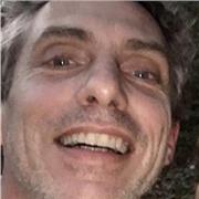 Artiste plasticien, ancien enseignant d’Arts Appliqués, je vous propose de vous transmettre les bases des techniques du dessin.